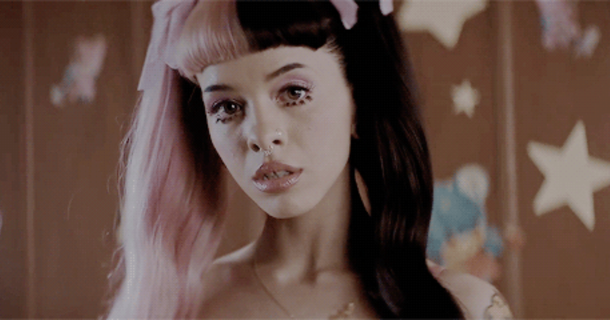 Мелани мартинес pacify her. Melanie martinez wallpaper. Мелани мартинес pacify her. Мелани мартинес pacify her. Мелани мартинес с двумя хвостиками.