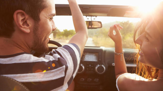 Siz Hala Aşk Hayatınıza Trafik Işıkları Yerleştirmediniz mi? İşte Aşkın Kırmızı Sarı Yeşil Hali!