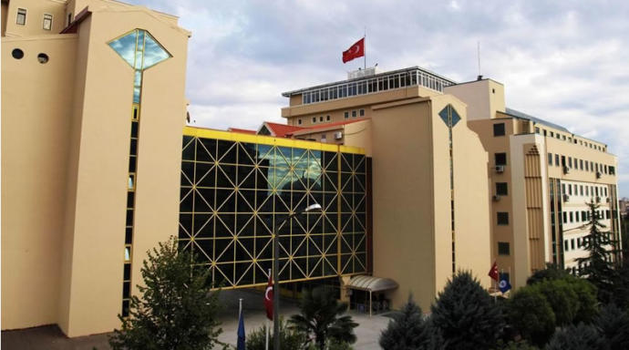 Vakıf Üniversitesi Tercih Edecekler İçin Türkiye'nin En İyi İlk 10 Vakıf Üniversitesi