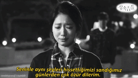 En Büyük Hayal Kırıklığı İse; Sana Aşkı Öğreten Kişinin Sana Aşık Olmaması