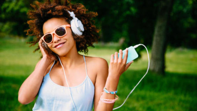 Müzik Dinlemeden Yapamayan İnsanların Onlarla Bütünleşmiş Özellikleri