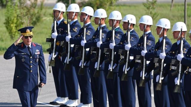 Türk Silahlı Kuvvetleri Taze Kanları Bekliyor!