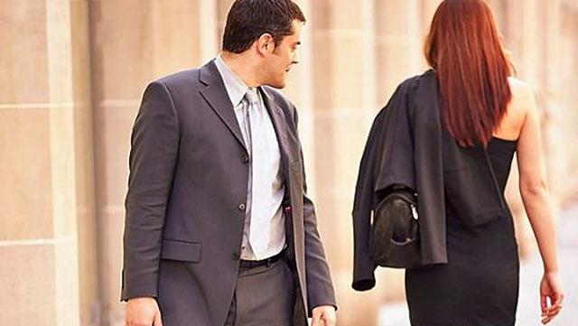 Toplumda Çok Kez Yapılan Ancak Adaba Uygun Olmadığı Pek Bilinmeyen Bazı Davranışlar