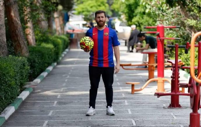 Messi'ye Benziyorsun Dediler, Bana Müebbet Verdiler