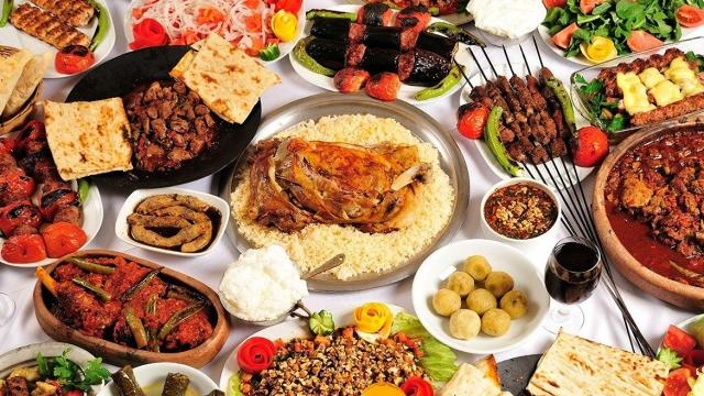 ''Yiyip Yiyip Kilo Alamıyorum'' Diyenler İçin Beslenme Tavsiyeleri