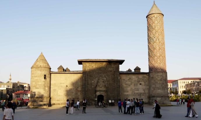 Erzurum - Atatürk Üniversitesinde Öğrenci Olmak ve Şehrin Sunduğu İmkanlar!