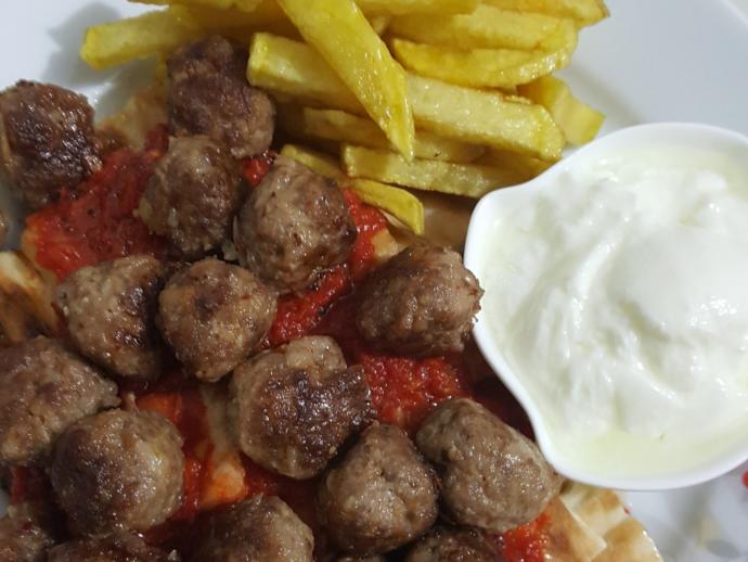 Köfteli İskenderi Görünce Mideniz Bayram Edecek