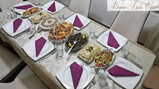 Yemek Yapmayı Seven Kadınlarla Birlikte Olmanın 7 Avantajı