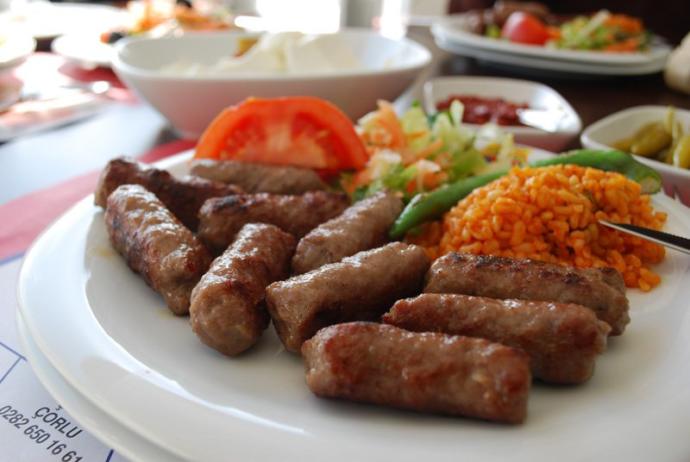 Turist Arkadaşlarını Kültürümüz İle Etkilemek İsteyenlere 10 Lezzetli Yemek Önerisi