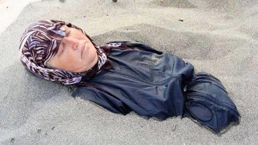 Yaz Mevsimi Ansiklopedisi: Herkesin Bildiği Plajların Olmazsa Olmaz Erkek ve Kadın Tipleri