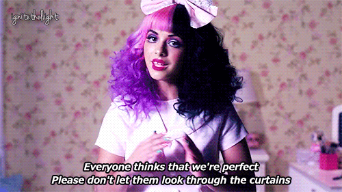 Melanie Martinez'in En Anlamlı Şarkı Sözleri!