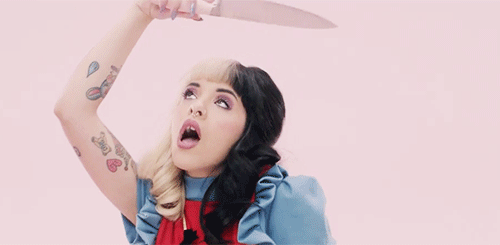 Melanie Martinez'in En Anlamlı Şarkı Sözleri!
