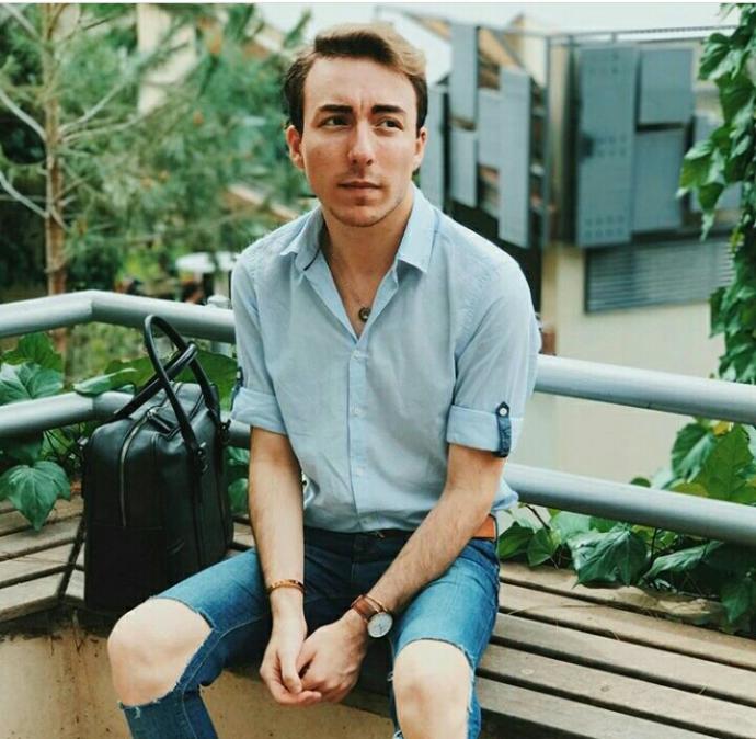 "Erkek Adam Makyaj Yapmaz" Tezini Çürüterek Kadınlara Taş Çıkartan Türk Makyaj Youtuberları!