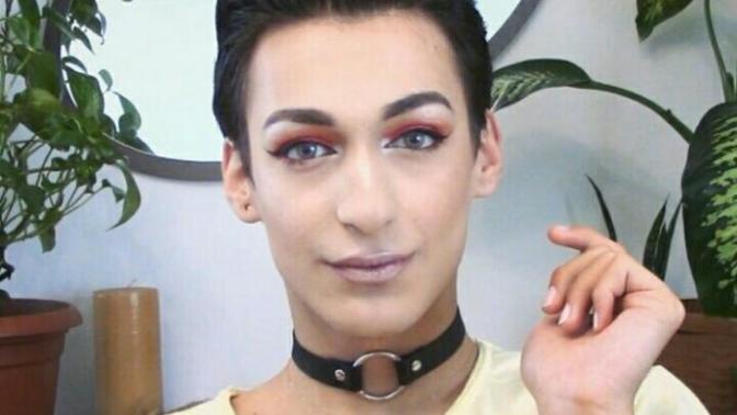 "Erkek Adam Makyaj Yapmaz" Tezini Çürüterek Kadınlara Taş Çıkartan Türk Makyaj Youtuberları!