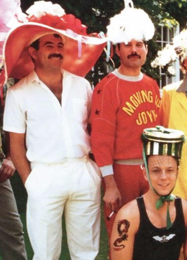 Aykırı Kişiliği ile Gönüllere Kazınan Freddy Mercury ve Sevgilisinin Bilinmeyen Yönlerini Ortaya Çıkaran Fotoğrafları