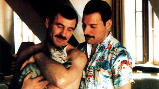 Aykırı Kişiliği ile Gönüllere Kazınan Freddy Mercury ve Sevgilisinin Bilinmeyen Yönlerini Ortaya Çıkaran Fotoğrafları​