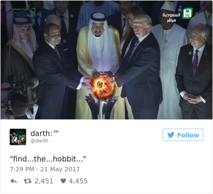 Suudi Kral ve Donald Trump'ın Bir Araya Gelmesiyle Ortaya Çıkan "Medyumdan Hallice" 5 Fotoğraf!