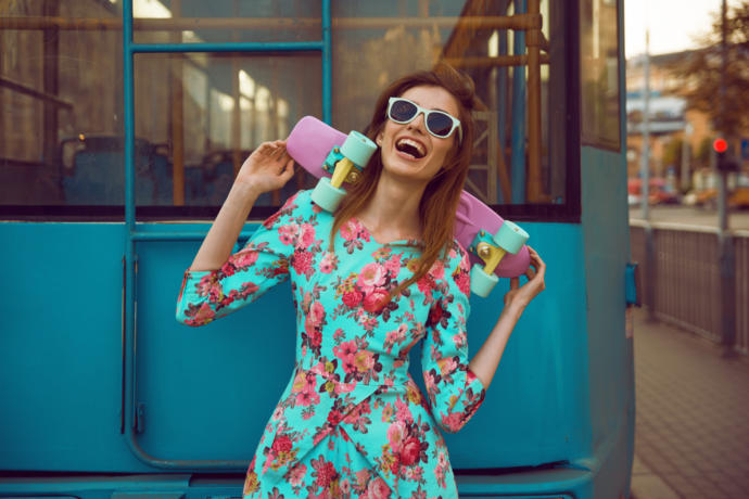 Yaz Stili Alarmı: Bu Sezon Yükselişe Geçen 8 Göz Kamaştırıcı Moda Trendi