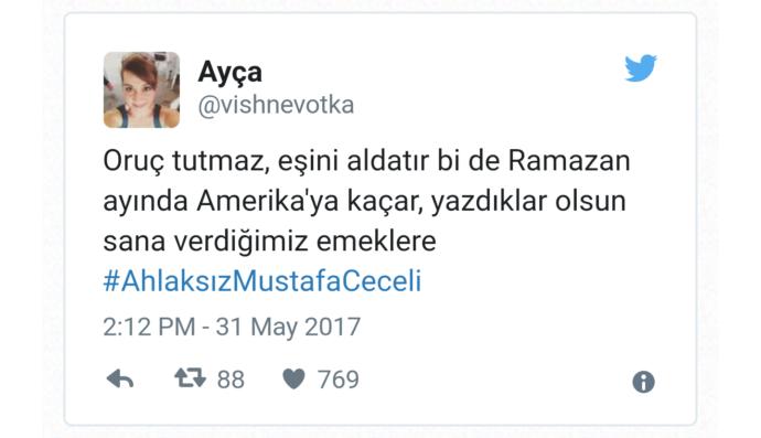 Eşinden Boşandıktan Sonra Sevgilisi İle ABD'ye Giden Mustafa Ceceli'ye Sosyal Medyadan Gelen Komik Tepkiler!