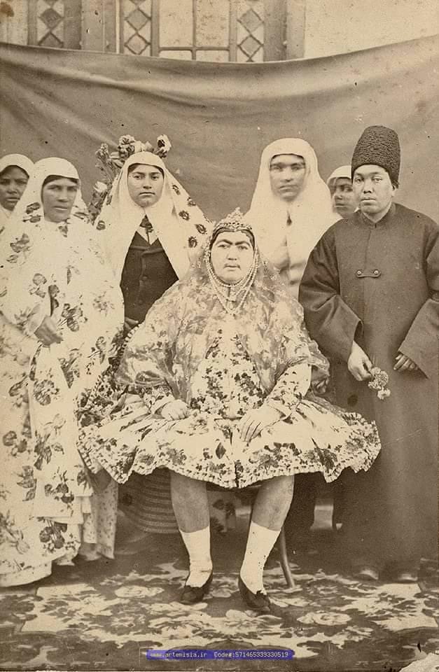 Bu Aralar Gündeme Düşen, İran Şahının En Sevdiği Karısı, "Eşsiz" Anis-el Doleh'den Trajikomik Fotoğraflar