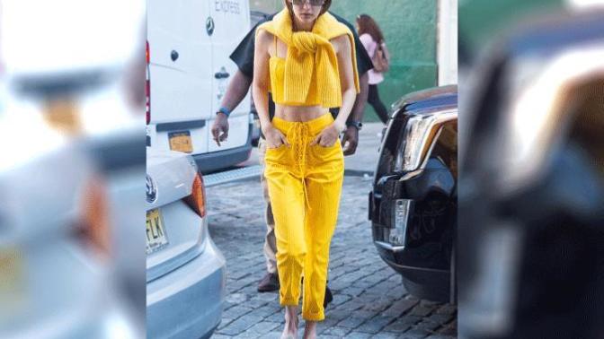 Gigi Hadid'den Yaz Stilinize Bambaşka Bir Perspektif Katacak Kombin Önerisi