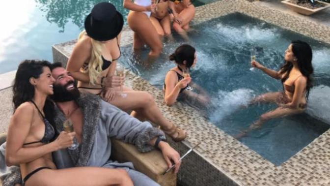 Evlenme Fikrinden Işık Hızıyla Kaçmanız Gereken 8 Erkek