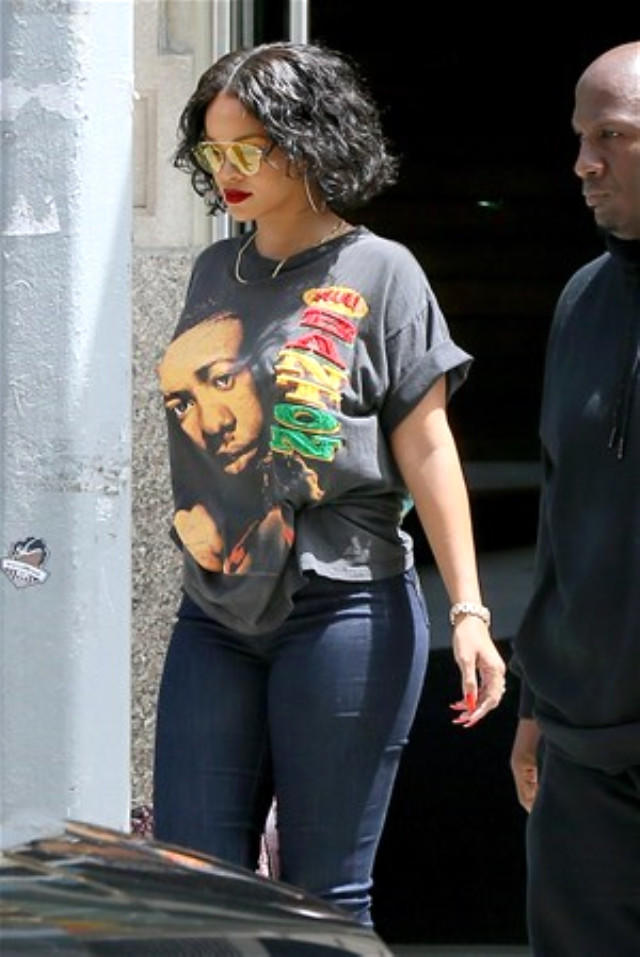 Rihanna'nın Aldığı Kilolar Buradan Köye Yol Olur Ama Neden Kilo Aldı?