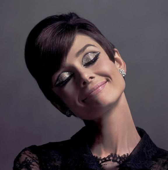 Tüm Asil Kadınların Zarafet Rehberi Audrey Hepburn İle İlgili 8 Bilgi
