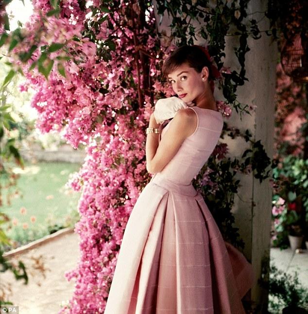 Tüm Asil Kadınların Zarafet Rehberi Audrey Hepburn İle İlgili 8 Bilgi
