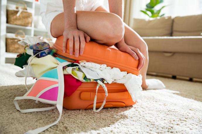 Tatilde Az Eşya ile Çok Tarz Olmak İsteyen Kızlara 6 Hayat Kurtarıcı Öneri