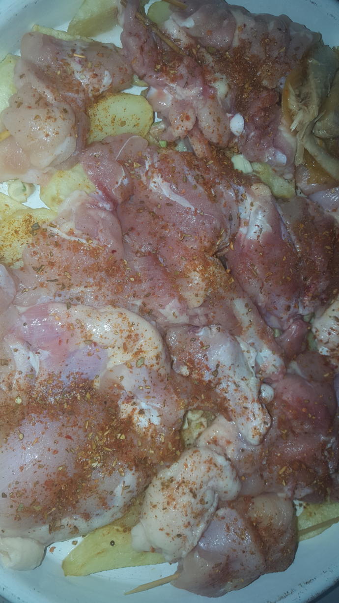 Fırında Ses Var Serisinden Tavuklu Patates Oturtma