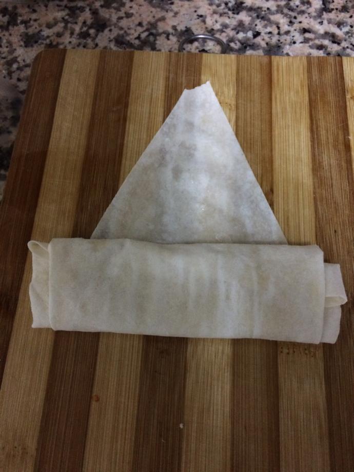 Mutfakta Olmayı İstemeyen Erkekten Mini Kaşarlı Börek Tarifi!
