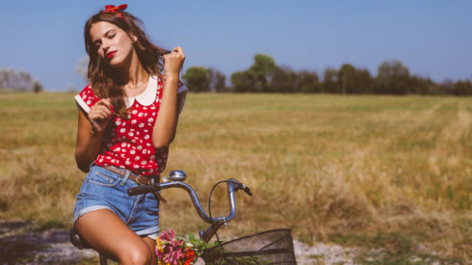 Moda Gider Stil Kalır! Tatilde Tarzınızı Konuşturacak 7 Stil Önerisi!