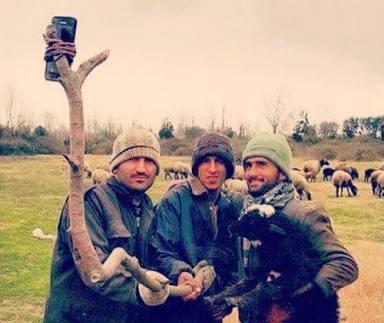 Eldeki Malzeme İle Nasıl Selfie Çekilir Sorusuna Yanıt Bulmuş Dehaların Teknolojik Eserleri!