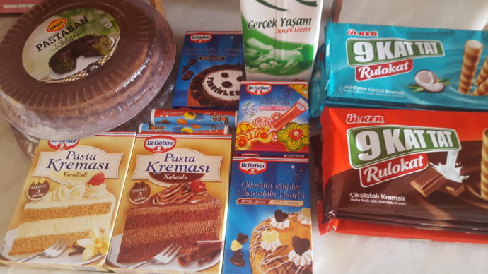 Rulokat Süslü Doğum Günü Pastası!