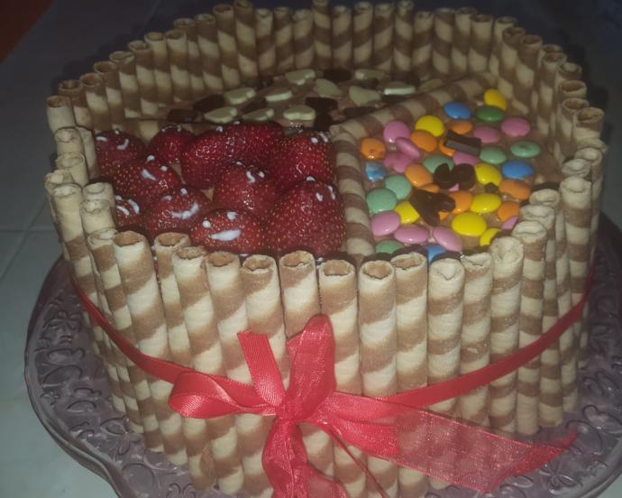 Rulokat Süslü Doğum Günü Pastası!