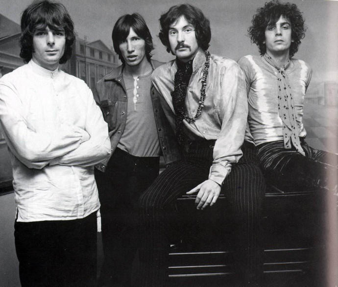 Dünyanın En Efsane Albümlerinden Dark Side of the Moon ve Pink Floyd