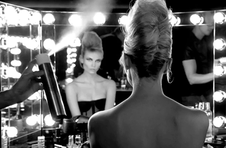 Kadınların Üzüntü Yaşadıklarında Saçlarını Kestirmesinin Ana Nedenleri