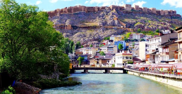 Kendi İçimizde Mutluluk Oranları: Türkiye'nin En Mutlu 5 Memleketi!