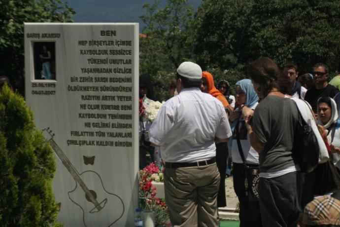 Yeni Tanıdığın Birini Kaybetmiş Olmak Ne Acı!