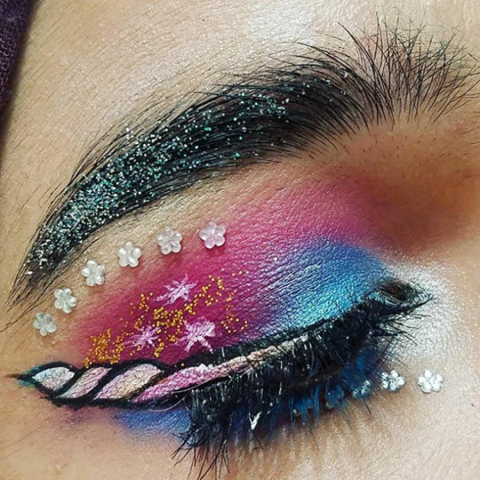 Sıradan Eyelinerların Pabucu Dama Atıldı: Sezonun Trendi Unicorn Eyeliner!