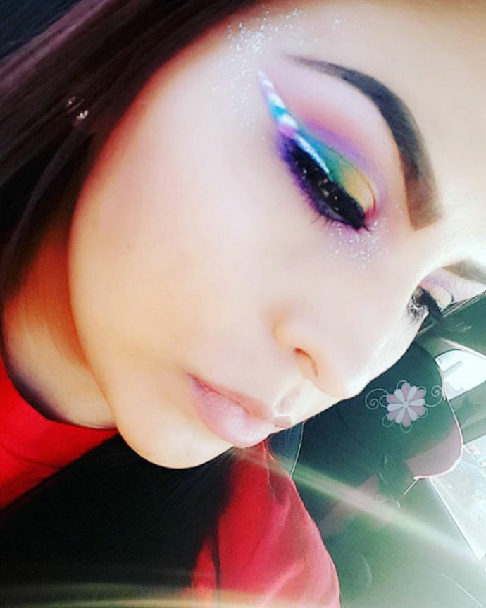 Sıradan Eyelinerların Pabucu Dama Atıldı: Sezonun Trendi Unicorn Eyeliner!