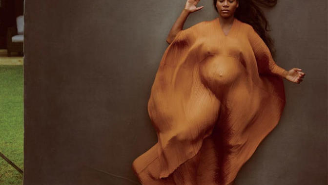 Vanity Fair Dergisine Hamile Haliyle Poz Veren Serena Williams, Sosyal Medyayı Salladı!
