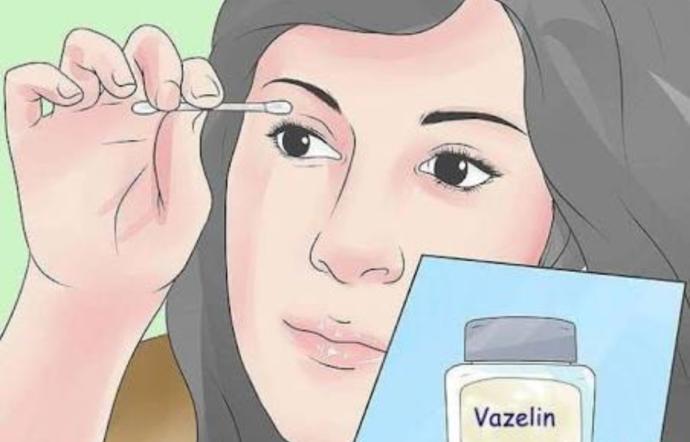 "Hemen Bir Tane Almalıyım" Diyeceğiniz, Günlük Hayatta Kullandığımız Vazelinin Faydaları