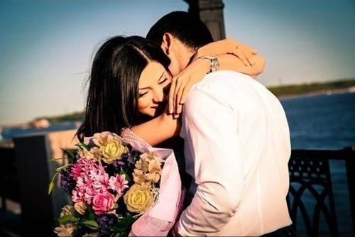 Sönmüş Aşk Ateşinizi Yeniden Alevlendirecek 10 Basit İpucu