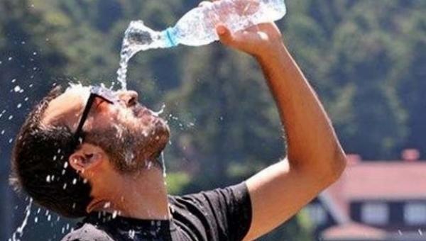 Aşırı Sıcak Havalarda Hayatta Kalmak İçin Uygulamanız Gerekenler!