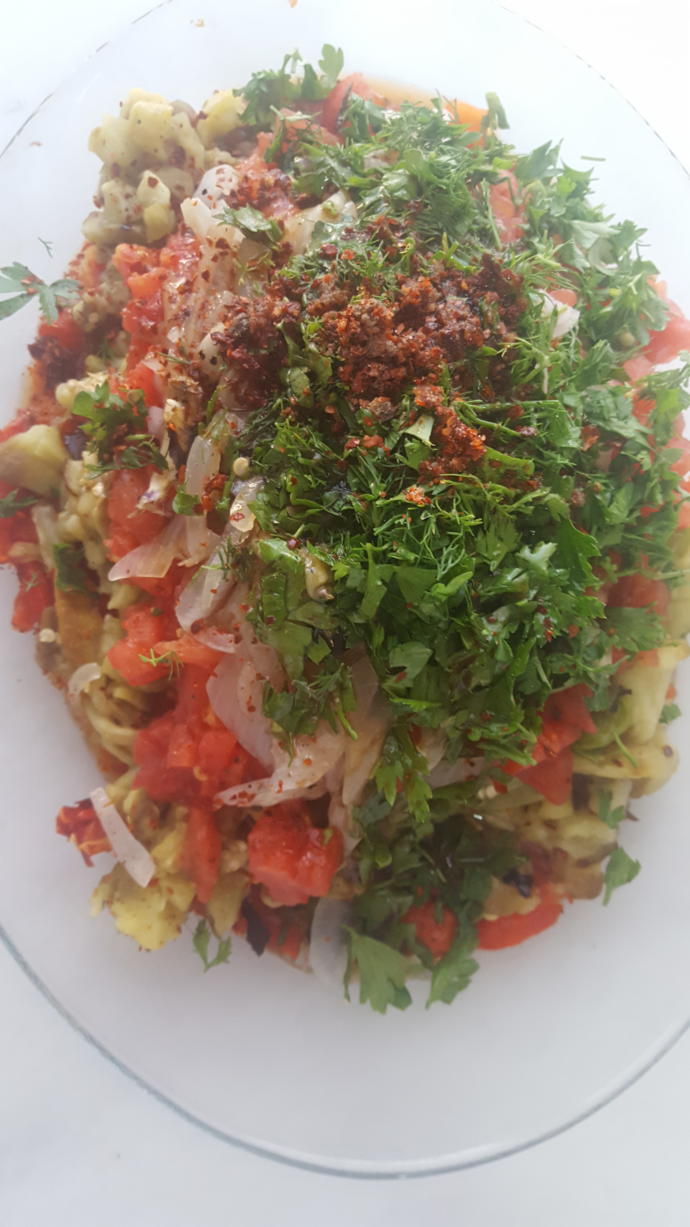 Mangal Ateşinde Köz Kokulu Patlıcan Salatası
