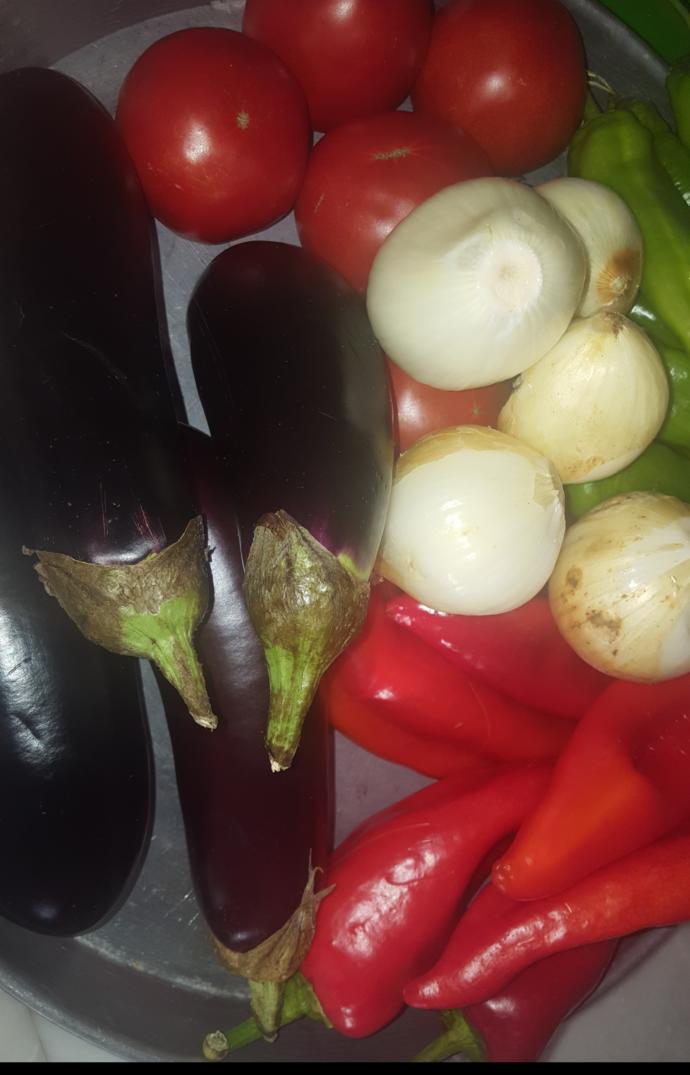 Mangal Ateşinde Köz Kokulu Patlıcan Salatası