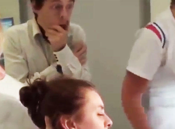 Taze Babanın, Eşinin Doğum Anında Verdiği, İnsana Kahkahanın Alâsını Attıracak Tepkiler!