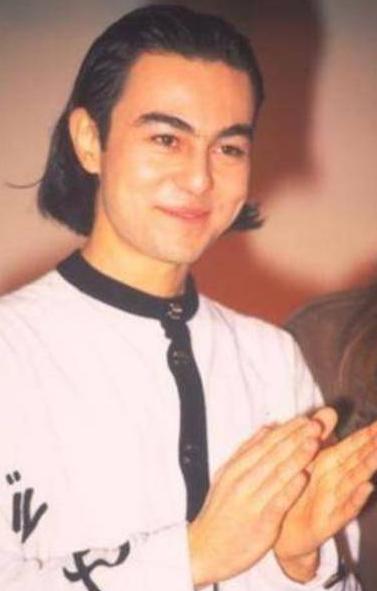 "O Eski Halinden Eser Yok Şimdi" Dedirten Ünlülerimizin Eski Halleri